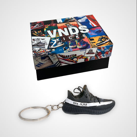 Yeezy 350 Boost "Oreo"  - Sneakers 3D Keychain