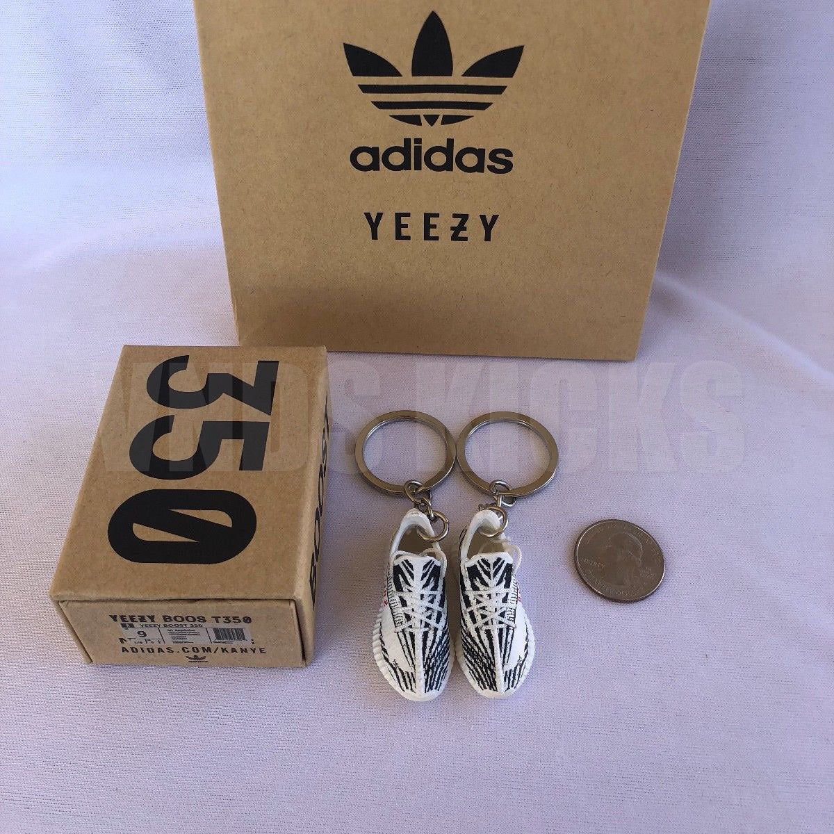 Yeezy 350 Boost "Zebra"  - Sneakers 3D Keychain